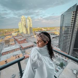 Meet your Posher, Carmela